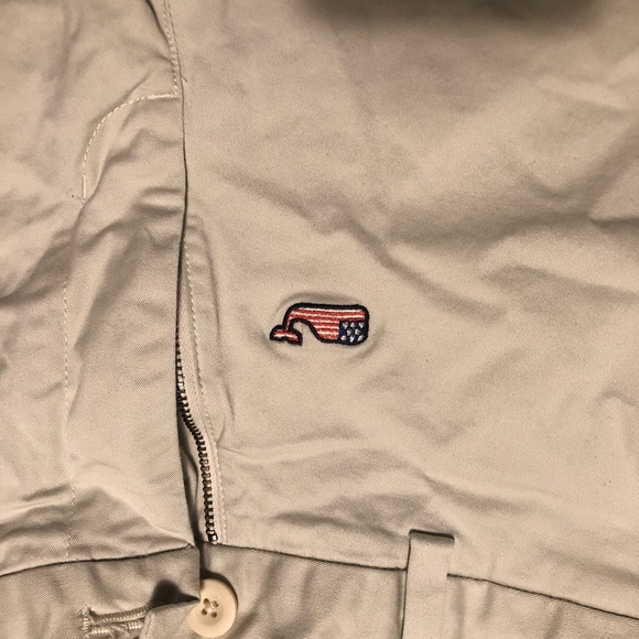 Vineyard vines khaki shorts - Picture 2 of 5